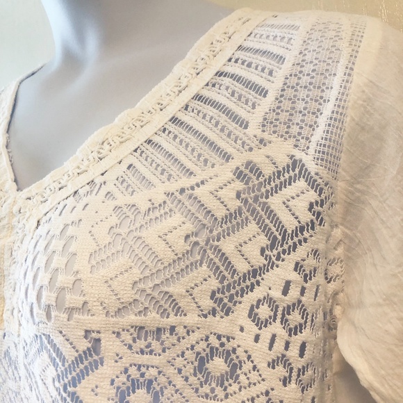 Lovely White Lacey Coverup Size: Large - Picture 4 of 8